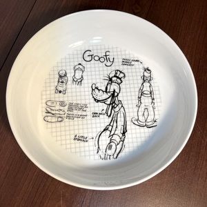 DISNEY SKETCHBOOK GOOFY PASTA DINNER SERVING BOWL Collectible 8.5" NEW.